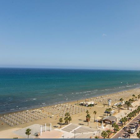 Elena Court Apt 401 Larnaca Exterior photo