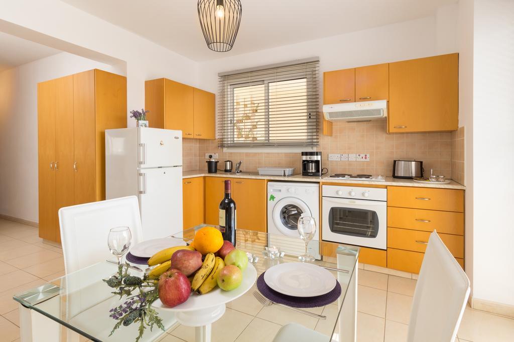 Elena Court Apt 401 Larnaca Exterior photo